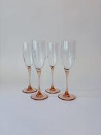SET VAN 4 VINTAGE GLAZEN/FLUTES, ROZE VOET | LUMINARC FRANCE, Verzamelen, Glas en Borrelglaasjes, -, -, Overige typen, Ophalen of Verzenden