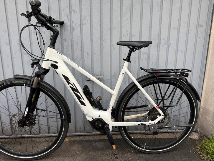 KTM Cento 10 Dames Efiets 28" Bosch 2300 km 56 cm, Fietsen en Brommers, Elektrische fietsen, Zo goed als nieuw, Overige merken