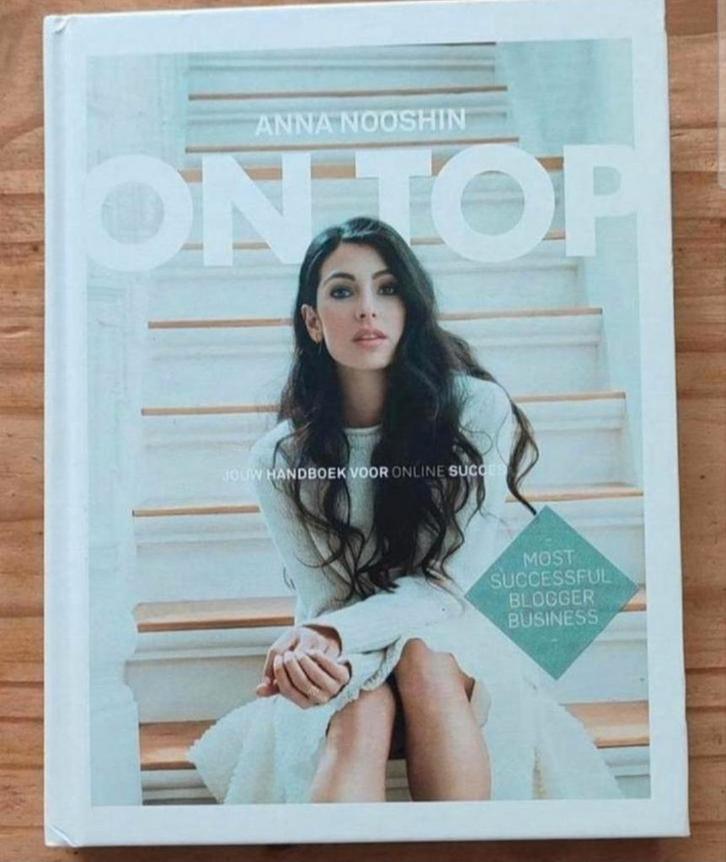 Anna Nooshin - On top - Handboek online succes, Boeken, Mode, Zo goed als nieuw, Mode algemeen, Ophalen of Verzenden