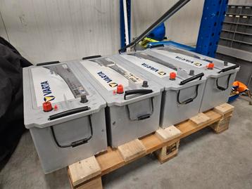 Varta M18 12V 180ah accu's  beschikbaar voor biedingen