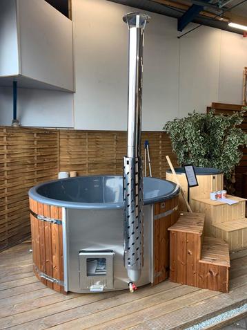 Hottub - nieuw - interne kachel - filterconnectie - isolatie beschikbaar voor biedingen