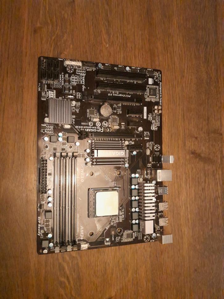 AMD FX-6300 6-core CPU + krachtige tower koeler (AM3+), Computers en Software, Moederborden, Gebruikt, AMD, DDR3, Ophalen of Verzenden