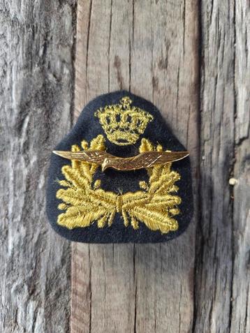 Luchtmacht pet embleem beschikbaar voor biedingen