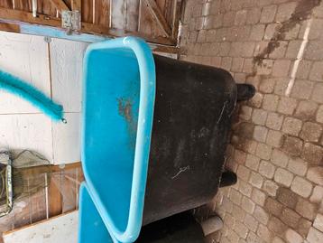 Polyester quarantainebak  beschikbaar voor biedingen