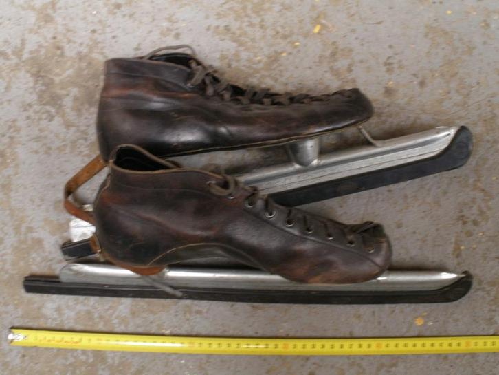 Ouderwetse vintage noren schaatsen zwart zwarte schoen 41, Sport en Fitness, Schaatsen, Gebruikt, Ophalen of Verzenden