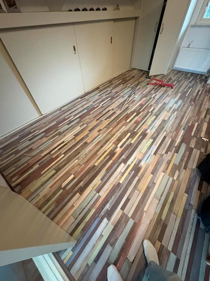 Laminaat +- 30m2, Doe-het-zelf en Verbouw, Vloerdelen en Plavuizen, Zo goed als nieuw, Laminaat, Hout, 150 cm of meer, 10 tot 30 cm