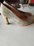 grijze schoenen van Zinda - 38- 8cm hoog - 5€, Kleding | Dames, Schoenen, Gedragen, Grijs, Zinda, Ophalen of Verzenden