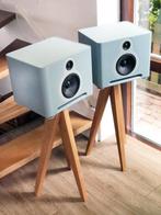 Guru Q10 luidsprekers in oceaanblauw, Zo goed als nieuw, 120 watt of meer, Front, Rear of Stereo speakers, Ophalen