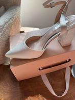 NIEUW uit doos - nooit gedragen, Kleding | Dames, Trouwkleding en Trouwaccessoires, Wit, Schoenen, Nieuw, Ophalen of Verzenden