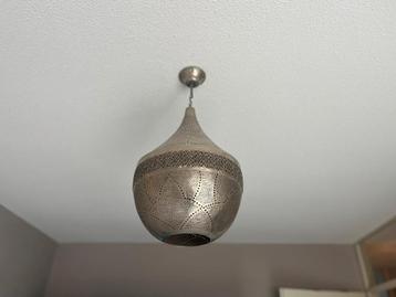 Te koop: Oosterse hanglamp met geperforeerd patroon (2 stuks beschikbaar voor biedingen