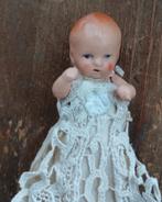 Antiek poppenhuis popje baby, Ophalen of Verzenden