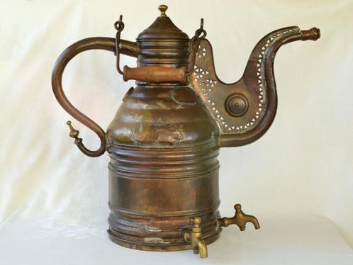 Grote koperen Ketel / Theekan met kraantjes, Olifant - India, Antiek en Kunst, Antiek | Keukenbenodigdheden, Ophalen of Verzenden