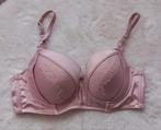 Mooie roze BH met kanten details Noir hunkemöller, Kleding | Dames, Ondergoed en Lingerie, Noir, Ophalen of Verzenden, Roze, BH