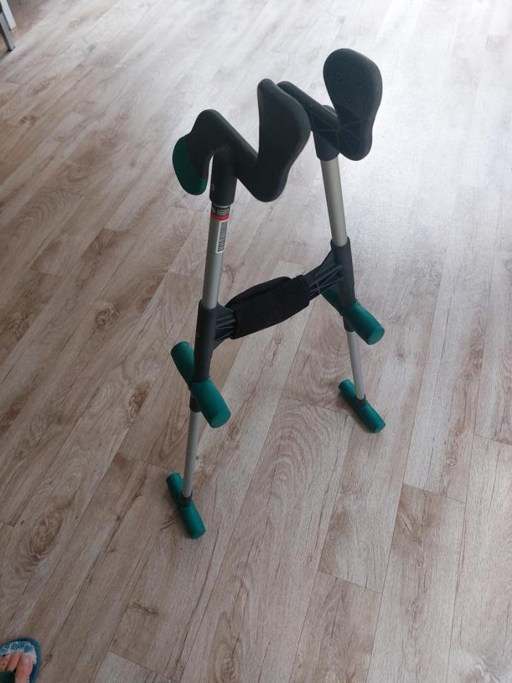 Zo goed als nieuwe HandyLeg (zelf steunkousen aantrekken), Diversen, Verpleegmiddelen, Zo goed als nieuw, Ophalen