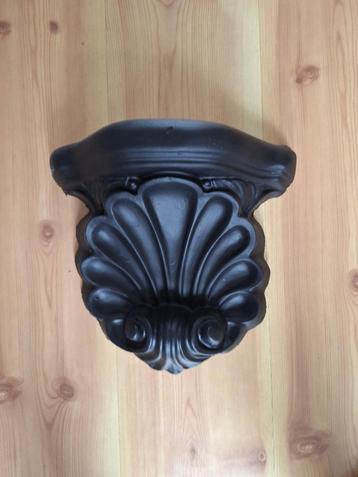 Zwarte Wandornament beschikbaar voor biedingen
