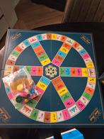 Trivial pursuit bordspel met extra kaarten, Ophalen of Verzenden, Zo goed als nieuw