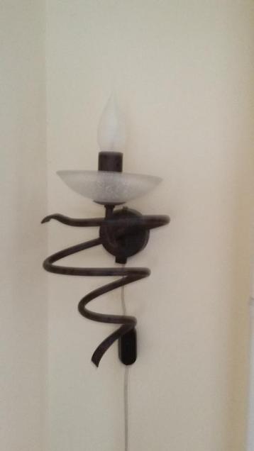 APARTE MOOIE WANDLAMPJE M. GRATIS KAARSLAMPJES beschikbaar voor biedingen