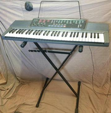 Casio ctk-500 keyboard 61 toetsen met standaard en adapter beschikbaar voor biedingen