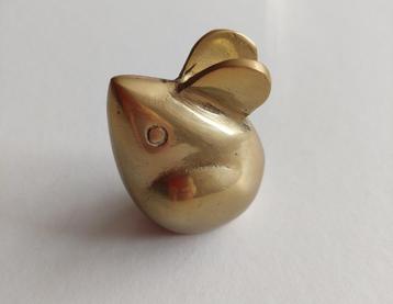 Vintage muis van messing beschikbaar voor biedingen