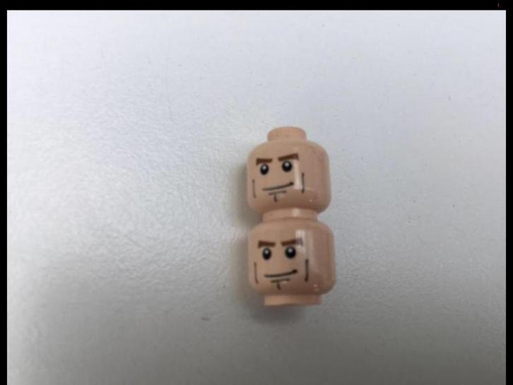 Te koop 2 x hoofd van Lego Spiderman poppetje Harry Osborne, Kinderen en Baby's, Speelgoed | Duplo en Lego, Zo goed als nieuw