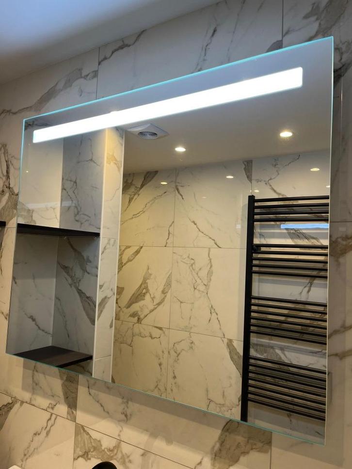 Wastafel met spiegel, Huis en Inrichting, Badkamer | Badkamermeubels, Gebruikt, Wasbak of Wastafel, Minder dan 100 cm, 50 tot 100 cm