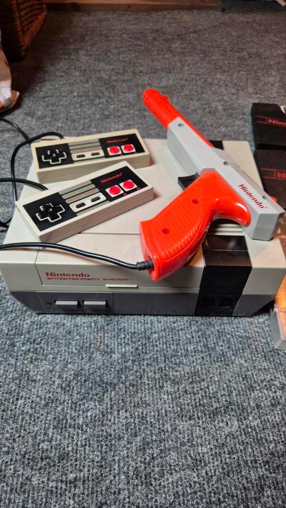 Nintendo NES Console + Games, Spelcomputers en Games, Games | Nintendo NES, Gebruikt, Avontuur en Actie, 2 spelers, Vanaf 7 jaar
