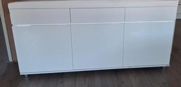 Wit Dressoir met Lades & Deuren