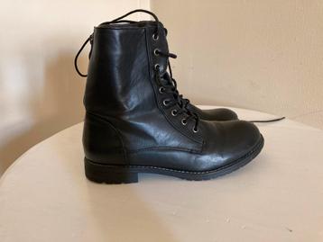 Zwarte Dames Laarsjes - Maat 41 beschikbaar voor biedingen