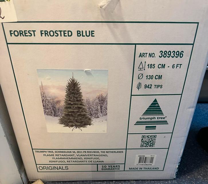 Triumph Tree kerstboom 130 cm breed 185 cm hoog, Diversen, Kerst, Nieuw, Ophalen