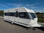 Hobby 545KMF caravan – 2017 – dakairco & opblaasvoortent, Caravans en Kamperen, Caravans, Rondzit, Hobby, Koelkast, Particulier