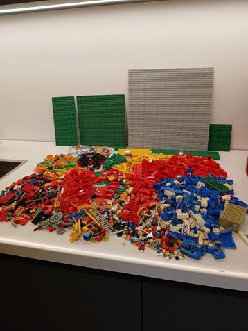 Grote hoeveelheid Lego (vintage lego) beschikbaar voor biedingen