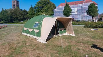                         Karsten Tent 380 – Groen/Beige – Ten beschikbaar voor biedingen