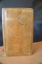 1953: mooi  zondagsmisboek met lederen kaft en goud op snee, Antiek en Kunst, Antiek | Boeken en Bijbels, Bijbel, Ophalen of Verzenden