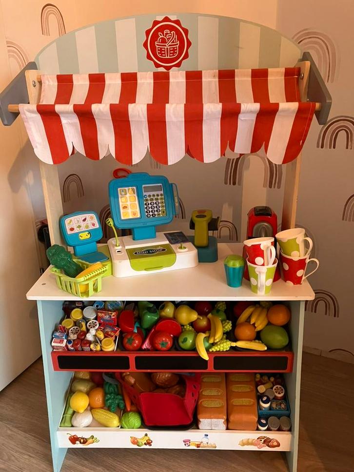 Poppenkast en winkeltje in één, Kinderen en Baby's, Speelgoed | Speelkeukens, Zo goed als nieuw, Hout, Ophalen