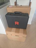 Team rocket cases nog 4 beschikbaar, Hobby en Vrije tijd, Verzamelkaartspellen | Pokémon, Ophalen of Verzenden, Zo goed als nieuw