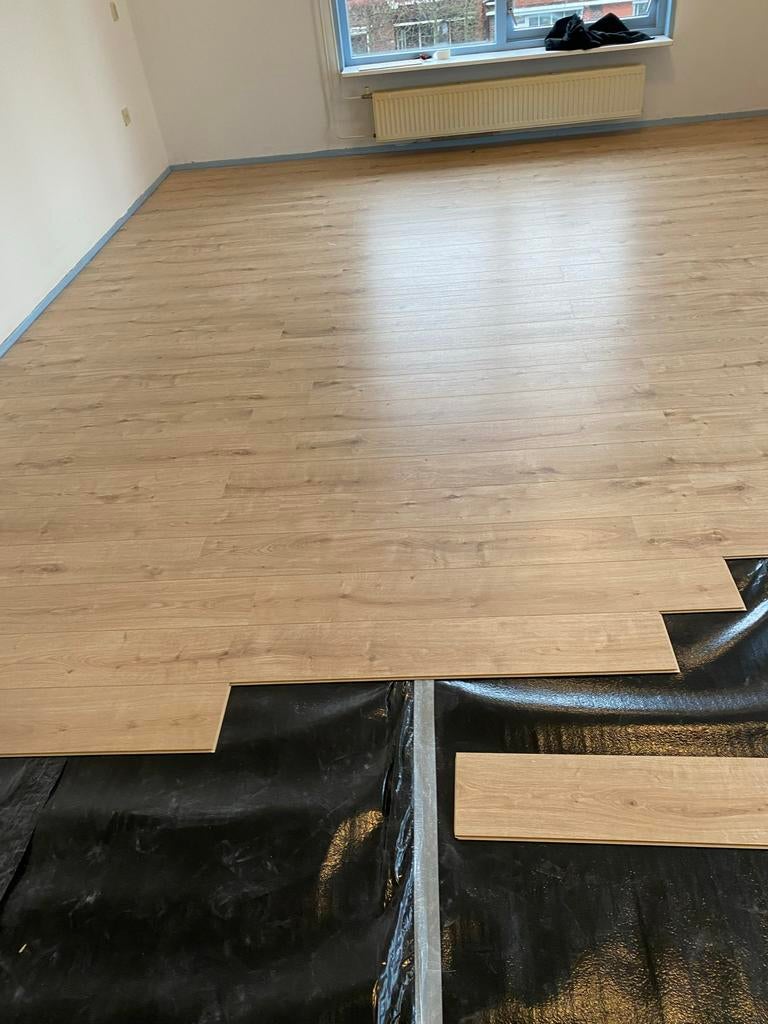laminaat leggen, Doe-het-zelf en Verbouw, Vloerdelen en Plavuizen, Kunststof, Ophalen of Verzenden, Zo goed als nieuw, 10 m² of meer