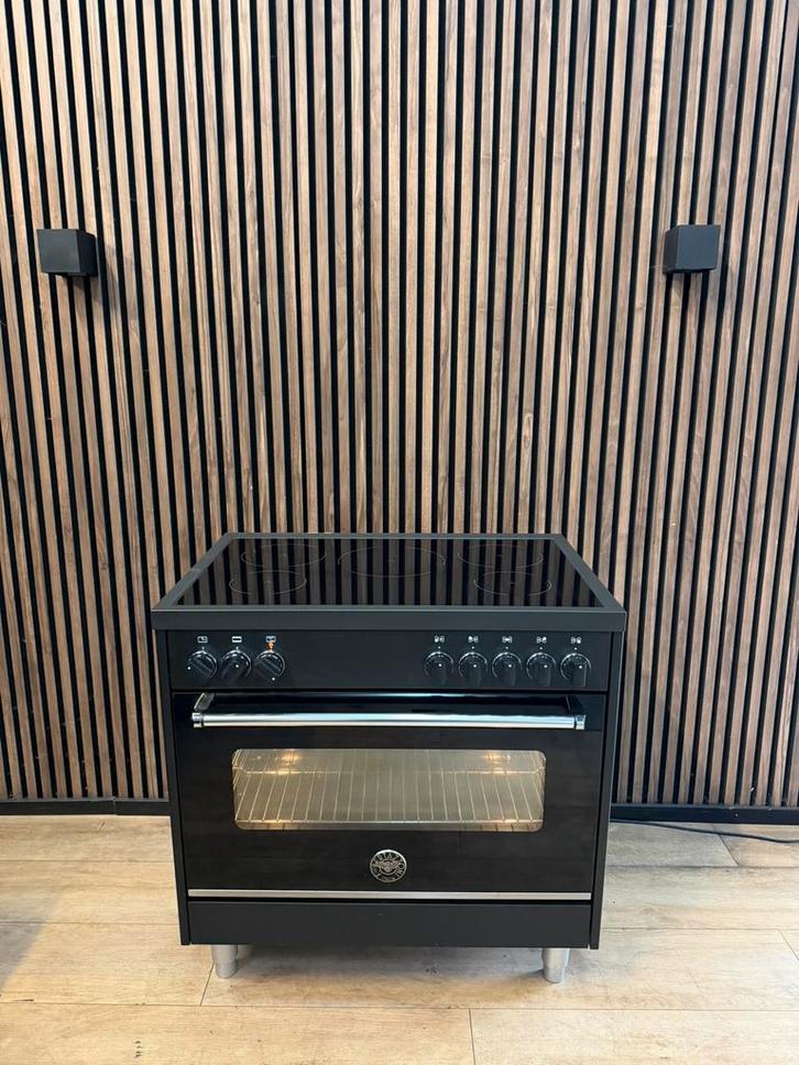 Luxe zwarte Bertazzoni Inductie Fornuis  (Gratis bezorgen), Witgoed en Apparatuur, Fornuizen, Zo goed als nieuw, Vrijstaand, Inductie