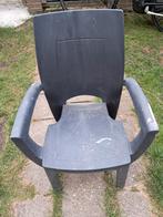 2 Tuinstoelen - Beschadigd, maar bruikbaar, Ophalen of Verzenden, Gebruikt, Plastic