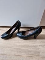 Hakjes/pumps maat 37 met print en rubberen zool, Ophalen of Verzenden