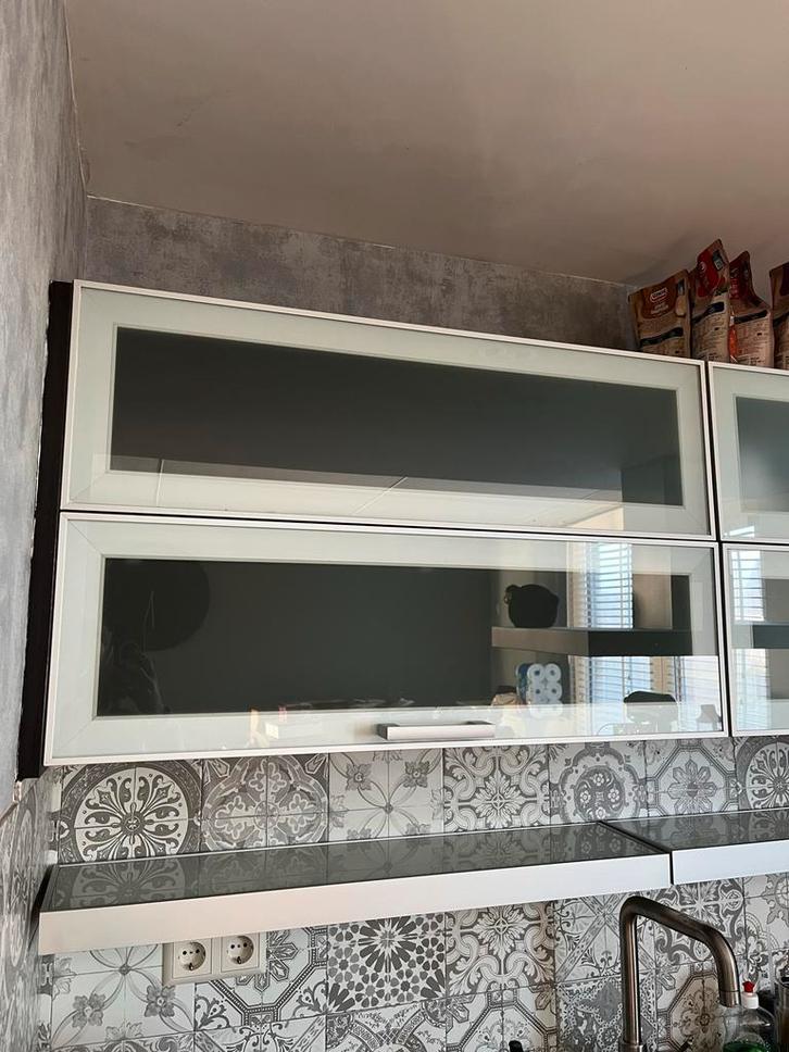 2x Keukenkast met glazen deuren, Huis en Inrichting, Kasten | Buffetkasten, Gebruikt, Minder dan 100 cm, 50 tot 100 cm, 25 tot 50 cm