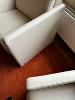 2 wit leren Fauteuils, Huis en Inrichting, Fauteuils, Ophalen, Minder dan 75 cm, Leer, Zo goed als nieuw