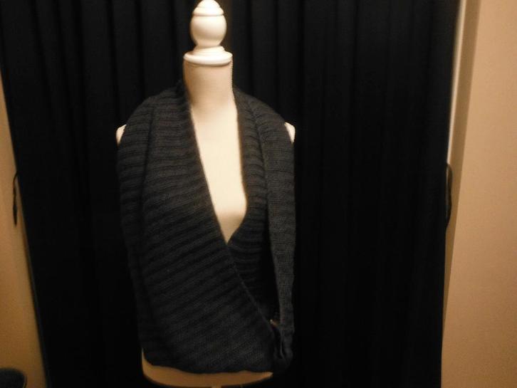 blauwe rondgebreide sjaal col, Kleding | Dames, Mutsen, Sjaals en Handschoenen, Zo goed als nieuw, Sjaal, Maat 38/40 (M), Verzenden