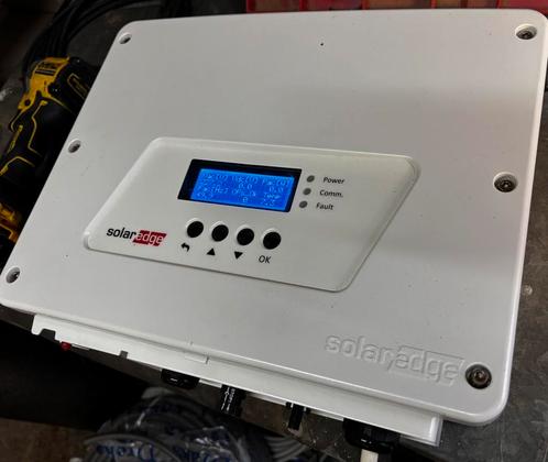 Solar Edge SE 3000 H, Doe-het-zelf en Verbouw, Elektra en Kabels, Gebruikt, Ophalen