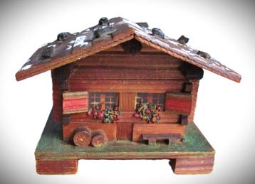Zwitsers Chalet Speeldoos~Muziekdoosje van hout beschikbaar voor biedingen