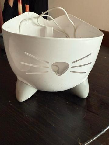 Katten fontein beschikbaar voor biedingen