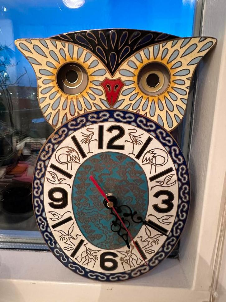 Klok emaille cloisonné uil 26 cm, Antiek en Kunst, Antiek | Klokken, Ophalen of Verzenden