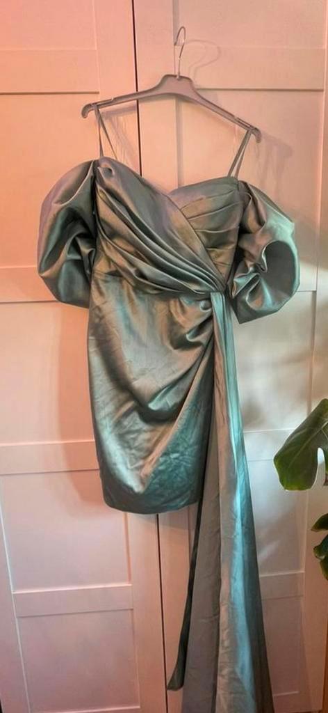 Groene Galajurk Maat 38/40, Kleding | Dames, Jurken, Zo goed als nieuw, Maat 38/40 (M), Groen, Boven de knie, Ophalen of Verzenden