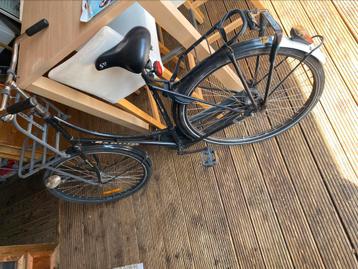 Oma fiets beschikbaar voor biedingen