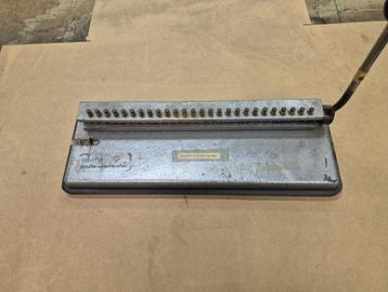 perforator beschikbaar voor biedingen