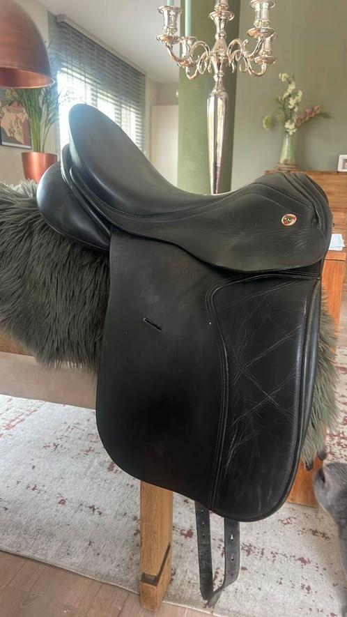 KN allegro mt 43 (17 inch), Dieren en Toebehoren, Paarden en Pony's | Zadels, Zo goed als nieuw, Dressuur, Ophalen